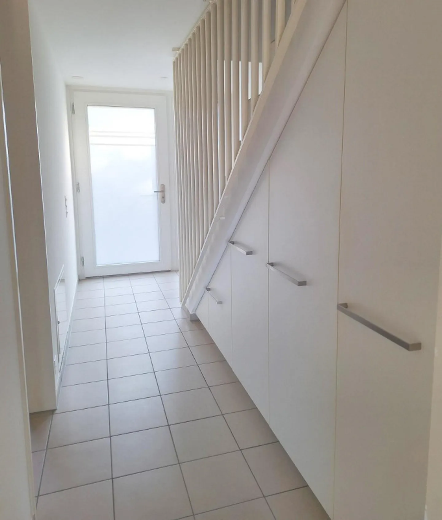 Enjoy at Home - Rent without Deposit - Photo 2 of 8