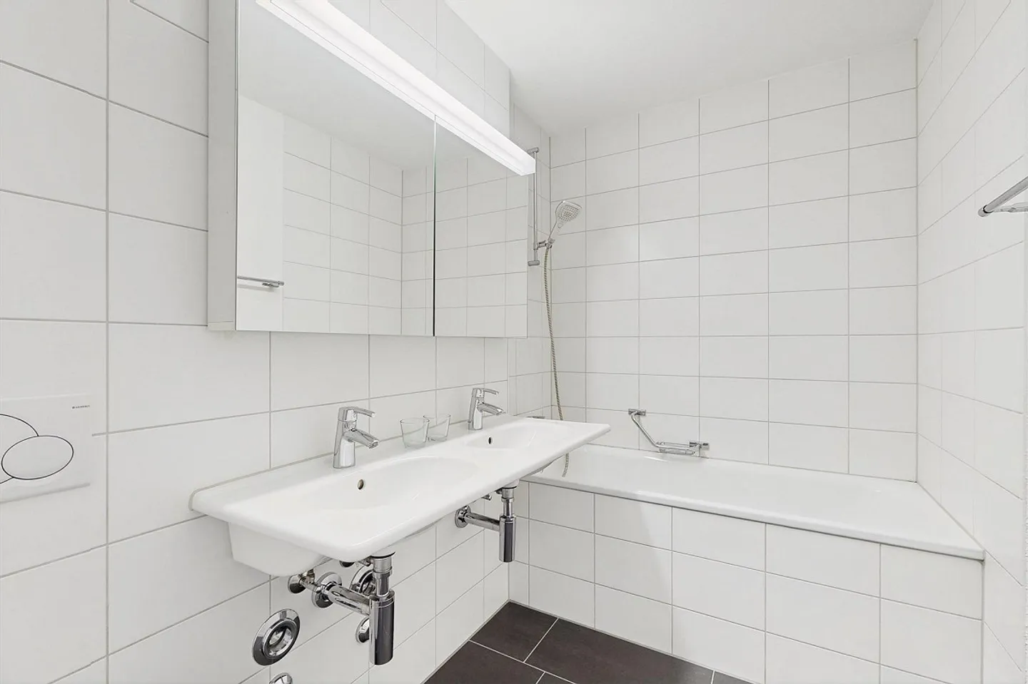 Summer Special: Move in now and receive a CHF 1,000 moving voucher - Photo 13 of 13