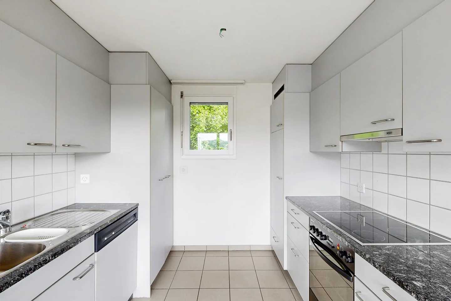 Enjoy at Home - Rent without Deposit - Photo 6 of 8