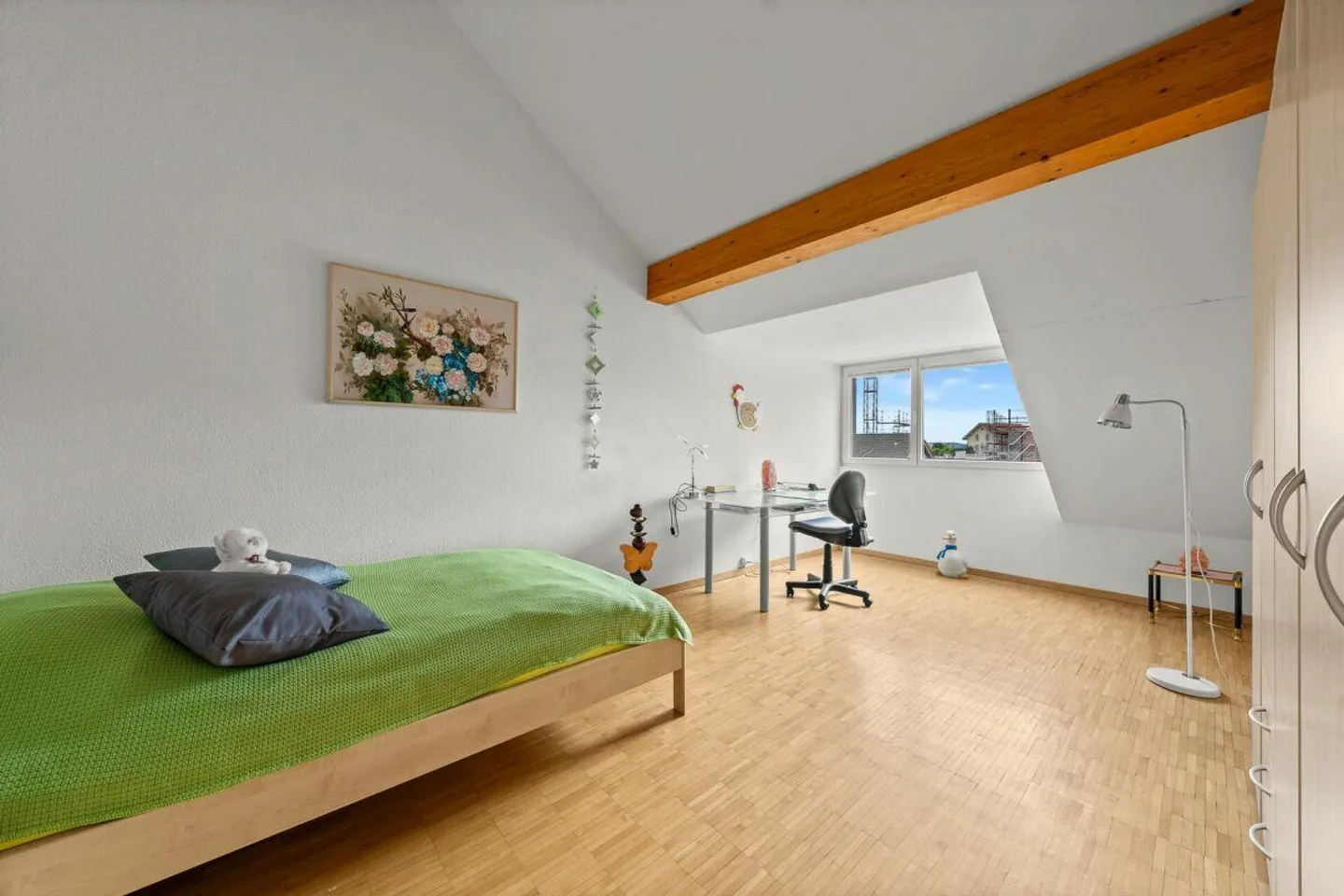 DUPLEX APARTMENT IN PRIME LOCATION - Photo 8 of 15
