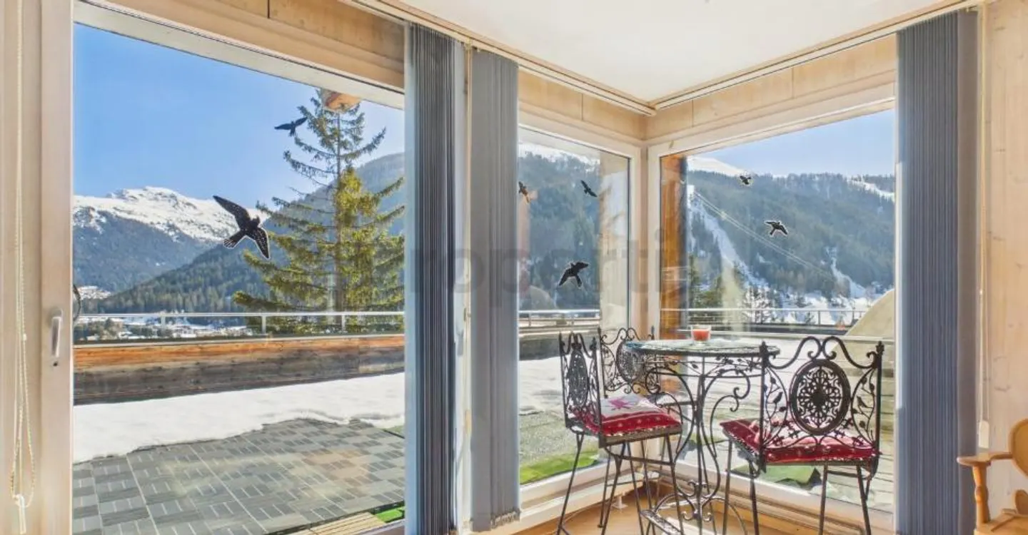 3.5-room apartment with stunning views of the mountains around Davos - Photo 5 of 12