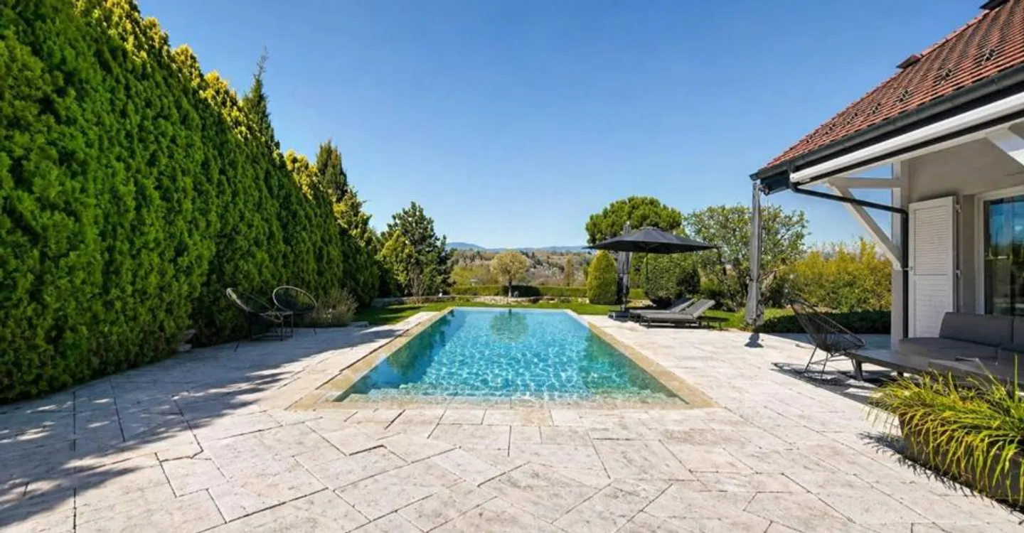 Exceptional villa with infinity pool - Photo 10 of 11