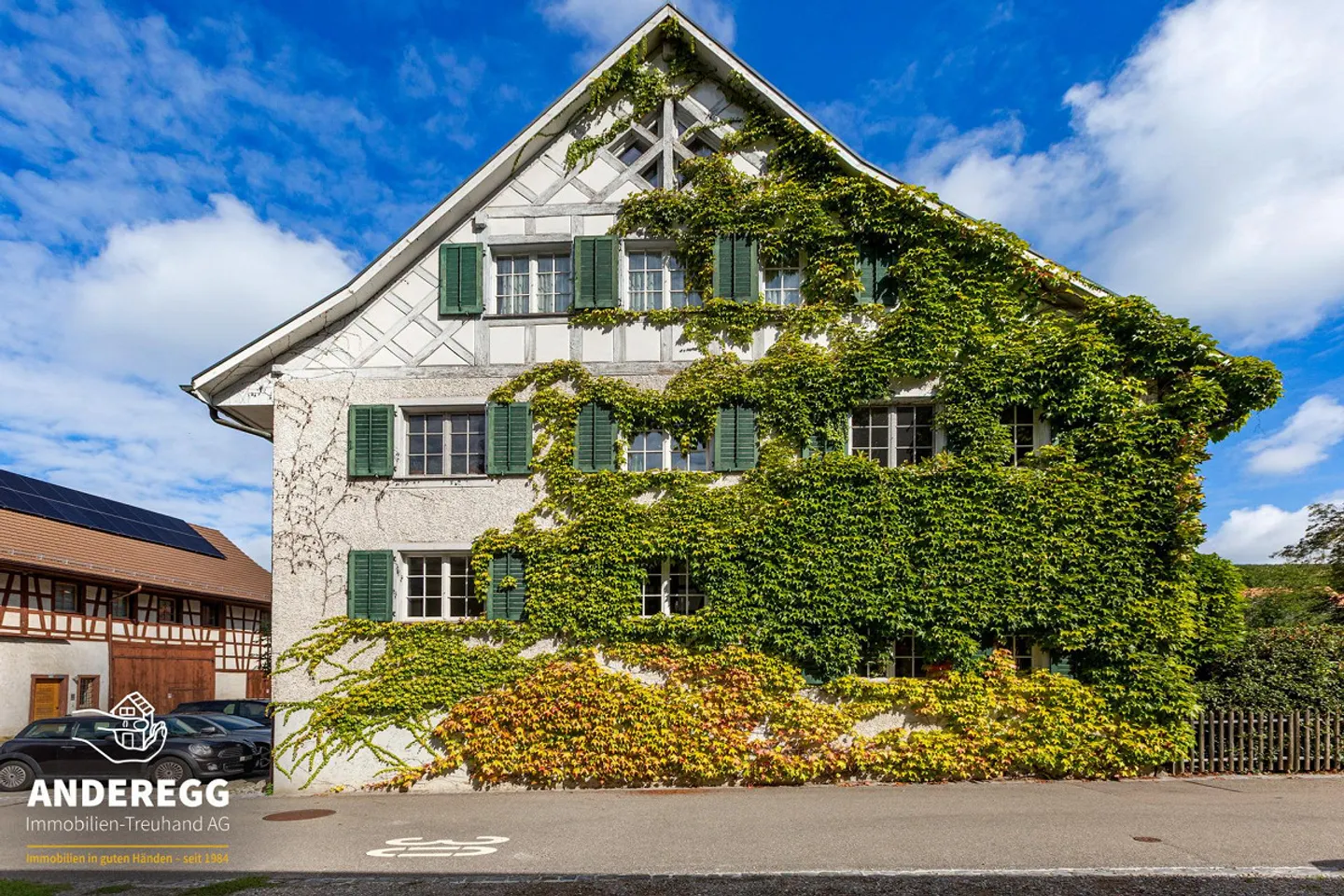 Appartamento maisonette con due posti auto esterni - Foto 3 di 15