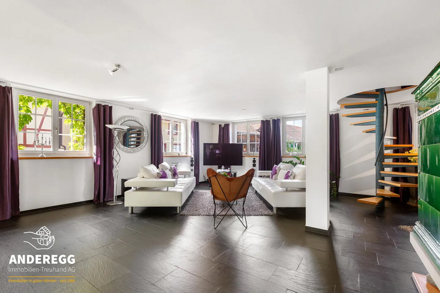 Appartamento maisonette con due posti auto esterni - Foto 5 di 15