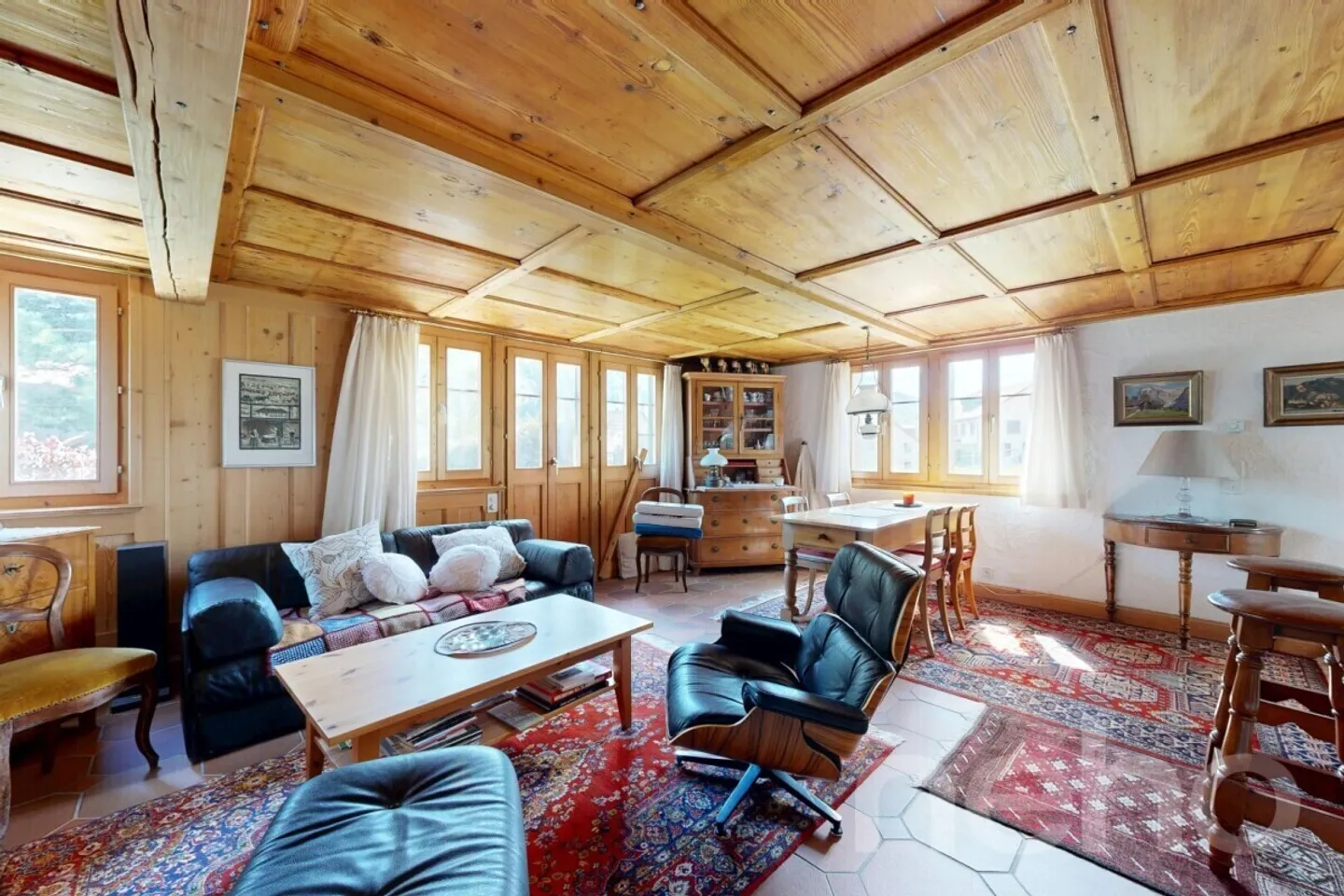 Chalet with Stunning Mountain Views - Photo 2 of 12