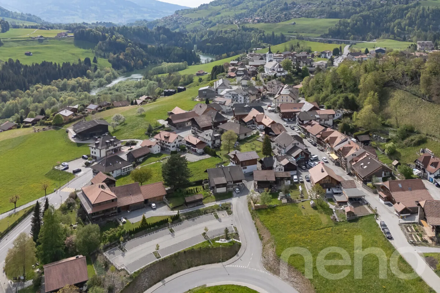 Chalet with Stunning Mountain Views - Photo 12 of 12