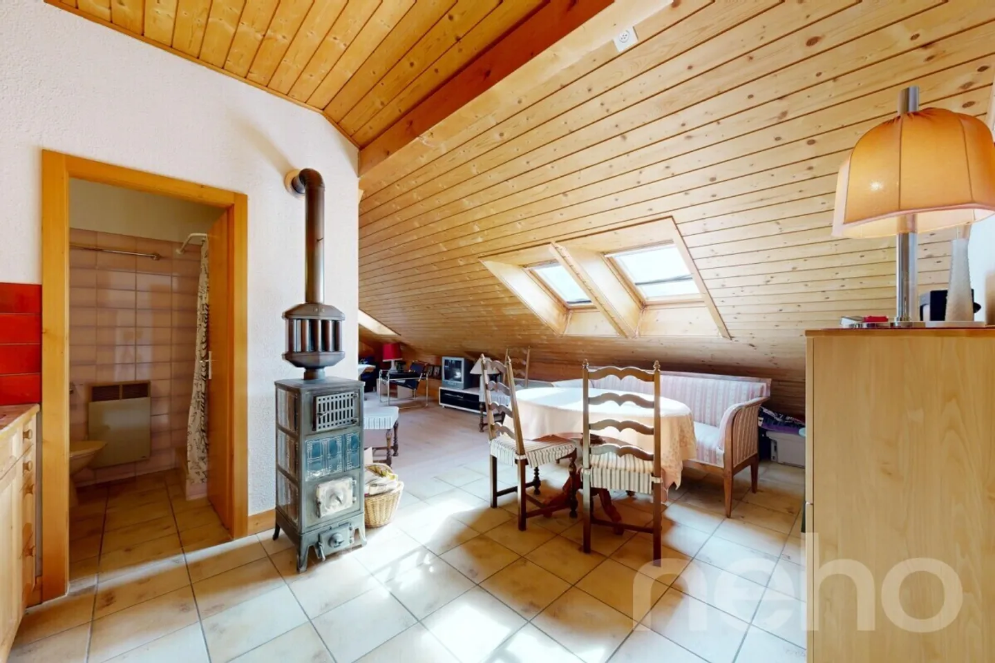 Chalet with Stunning Mountain Views - Photo 8 of 12