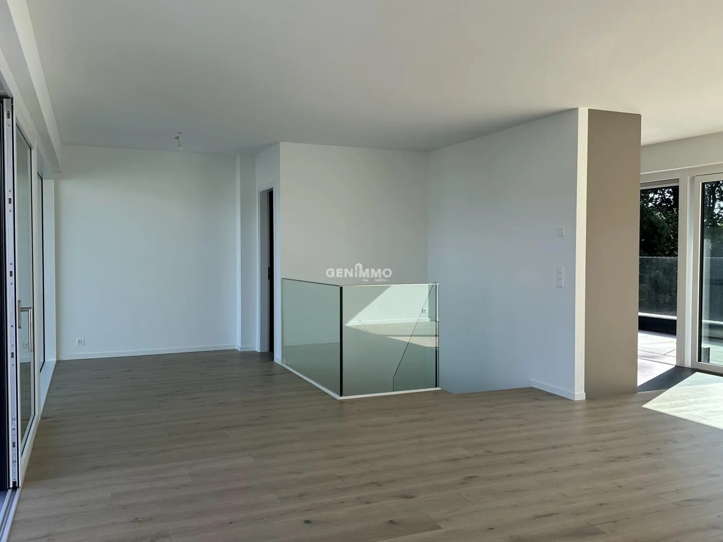 Stunning Triplex with Lake View - Photo 3 of 7