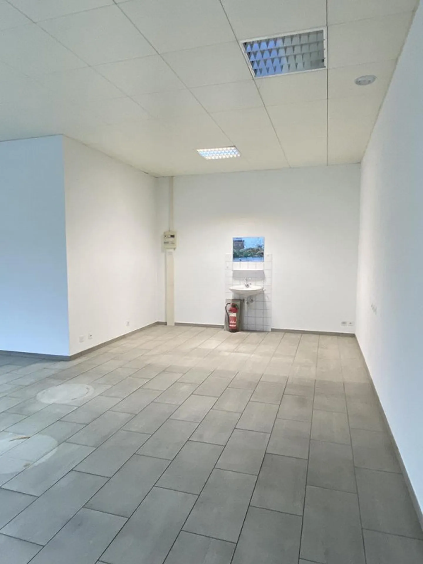 LADENLOKAL IM HERZEN VON AESCH - Foto 4 von 4