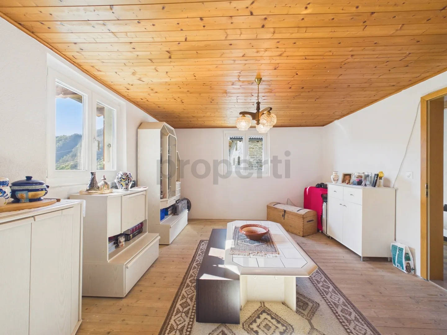 Einfamilienhaus mit Torf, Garten, Panoramablick HAUPT- UND NEBENWOHNUNG IN VAL CALANCA - Foto 7 von 13