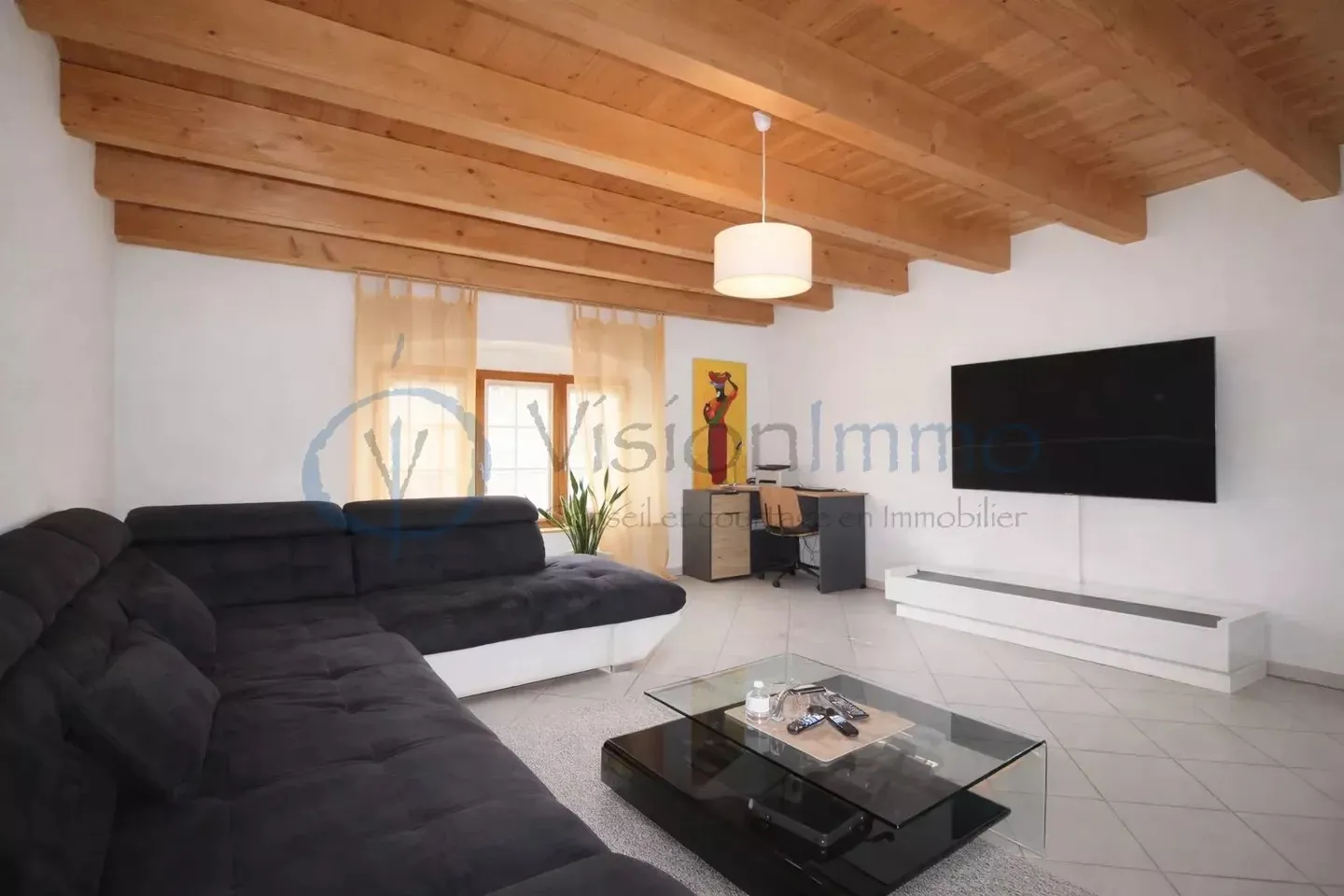 Seltene Volumen, Charme des Holzes und Helligkeit - Foto 1 von 4