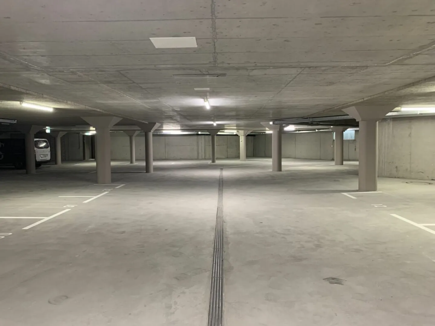 Posti auto in garage sotterraneo / Anno di costruzione 2023 - Foto 3 di 3
