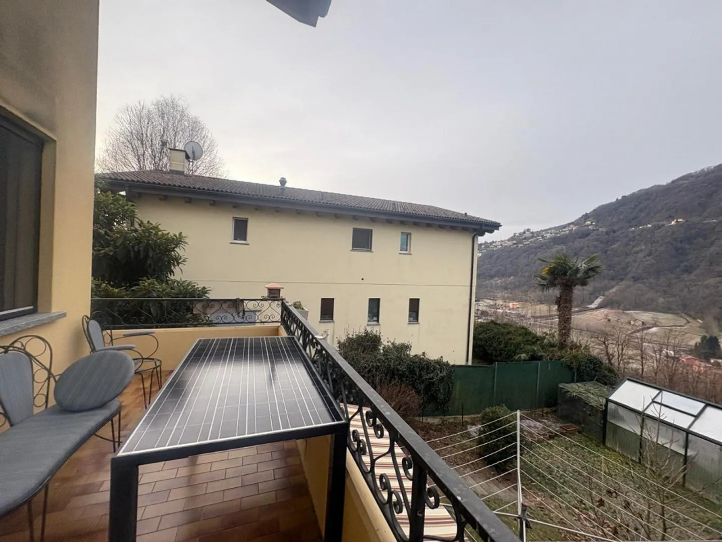 Villa de 9 pièces avec grand jardin, très calme, vue ensoleillée - Photo 15 sur 36