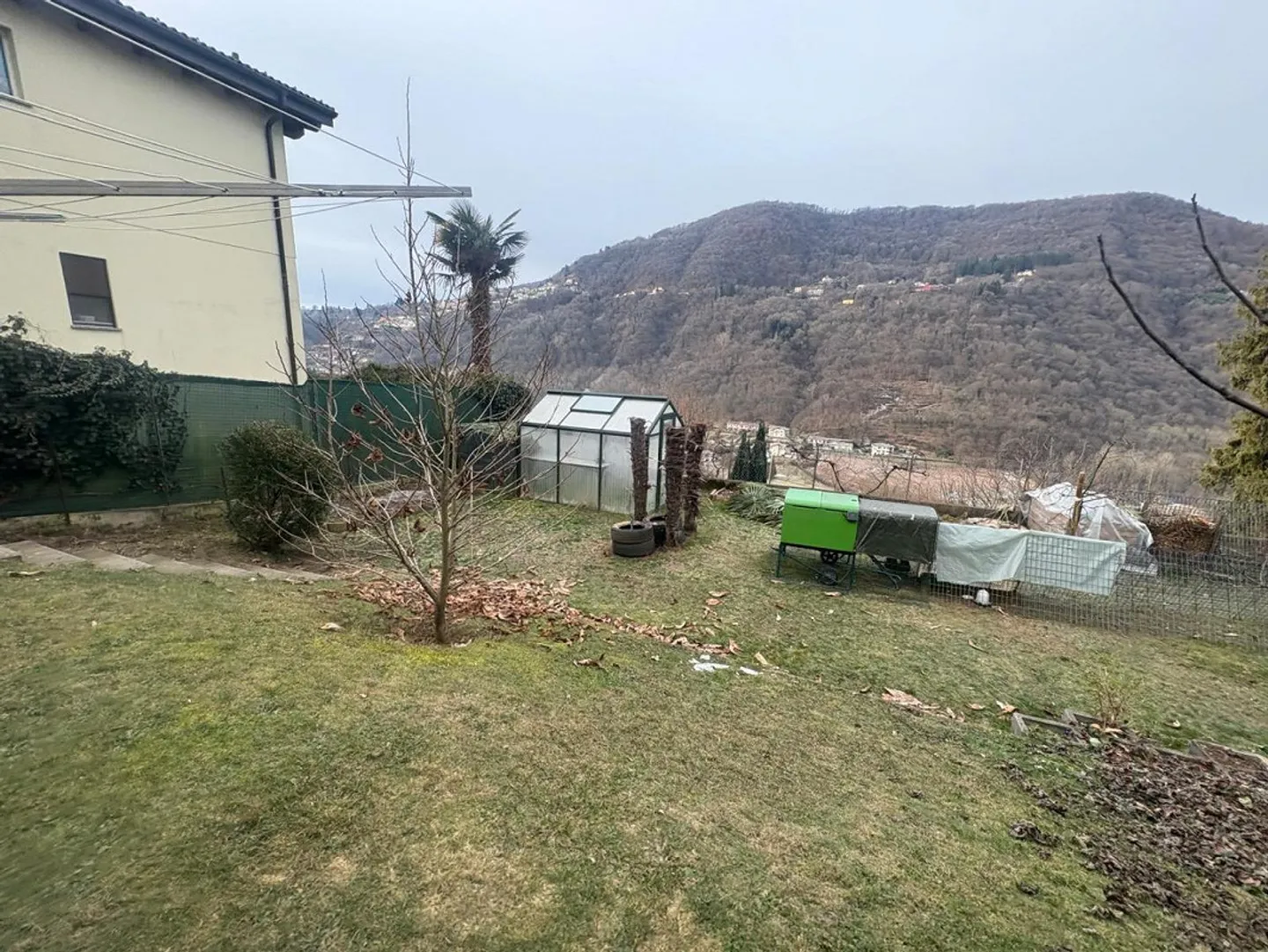 Villa de 9 pièces avec grand jardin, très calme, vue ensoleillée - Photo 33 sur 36