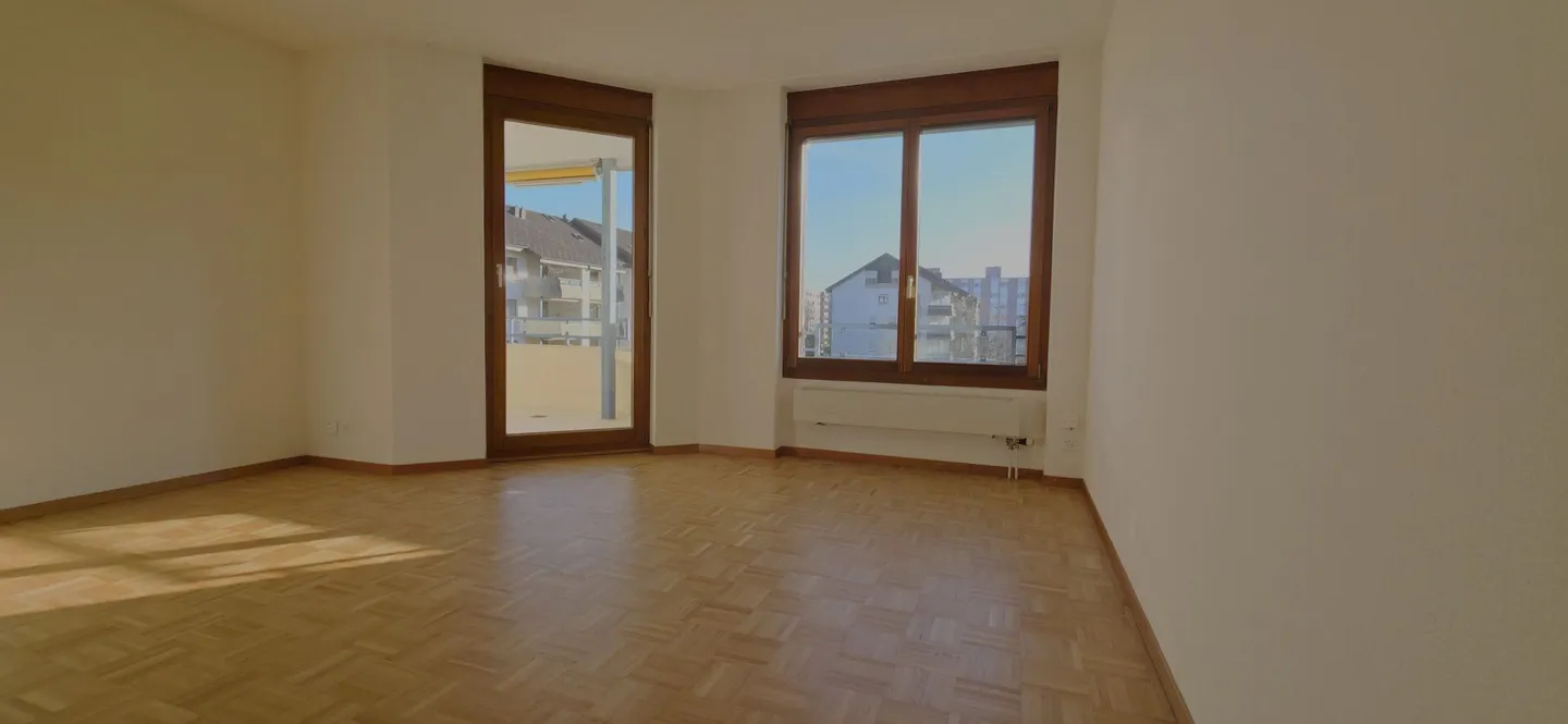 Beautiful 3.5 Room Apartment in a Quiet Location Solothurn - Photo 8 of 12