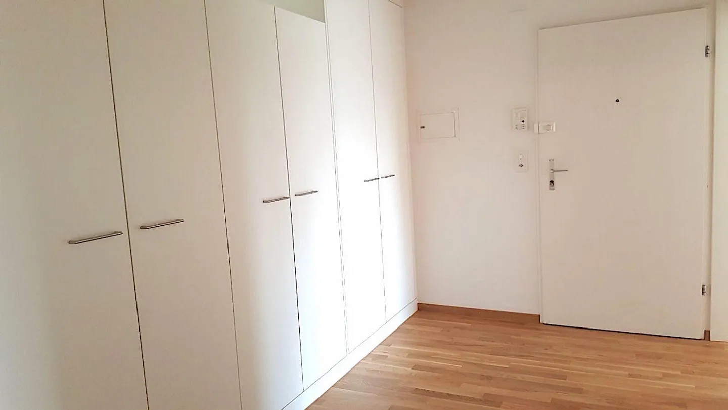 Appartamento moderno di 4,5 stanze con balcone - Foto 5 di 10