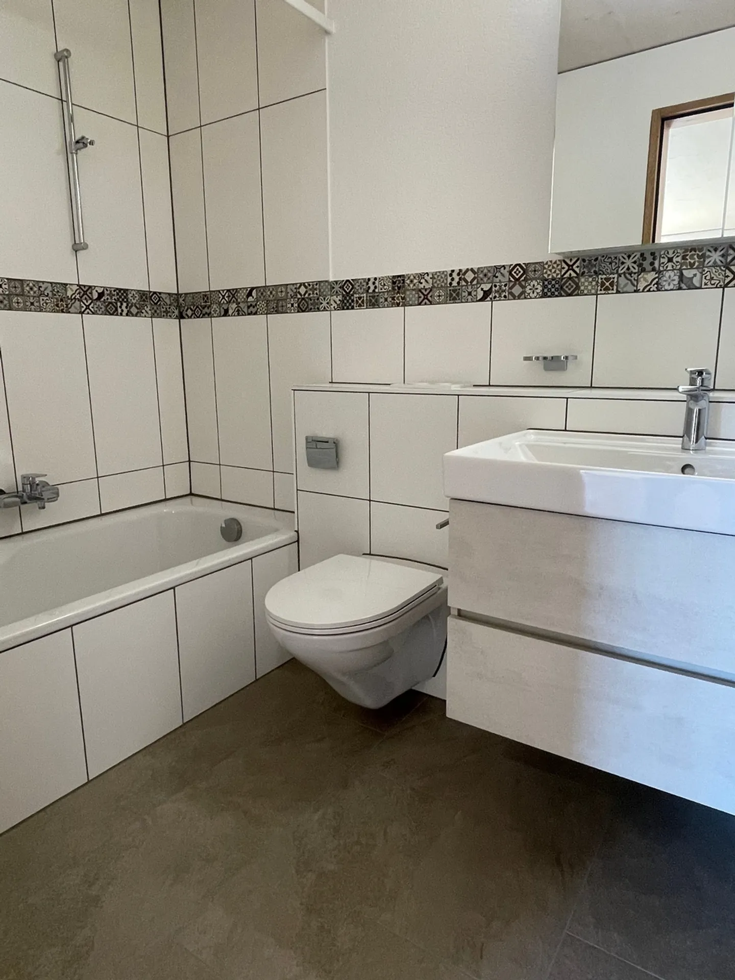 Exclusive 4.5-room new apartment in Rafz - Photo 8 of 10
