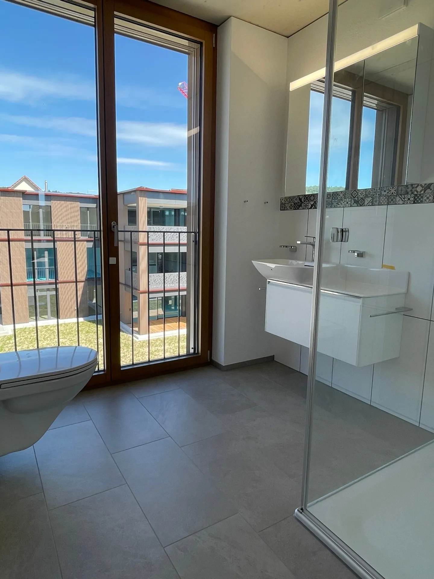 Exclusive 4.5-room new apartment in Rafz - Photo 7 of 10