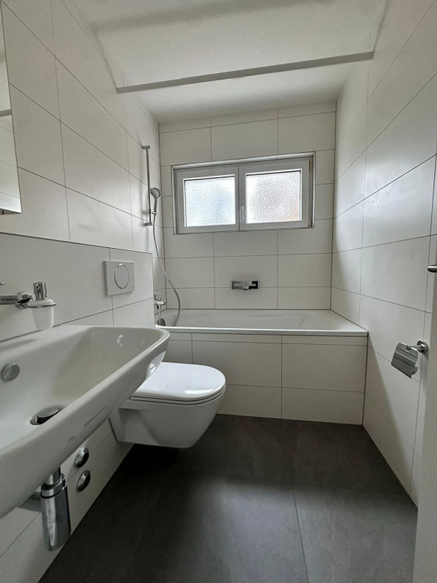 Renovated apartment in a central location - Photo 7 of 10