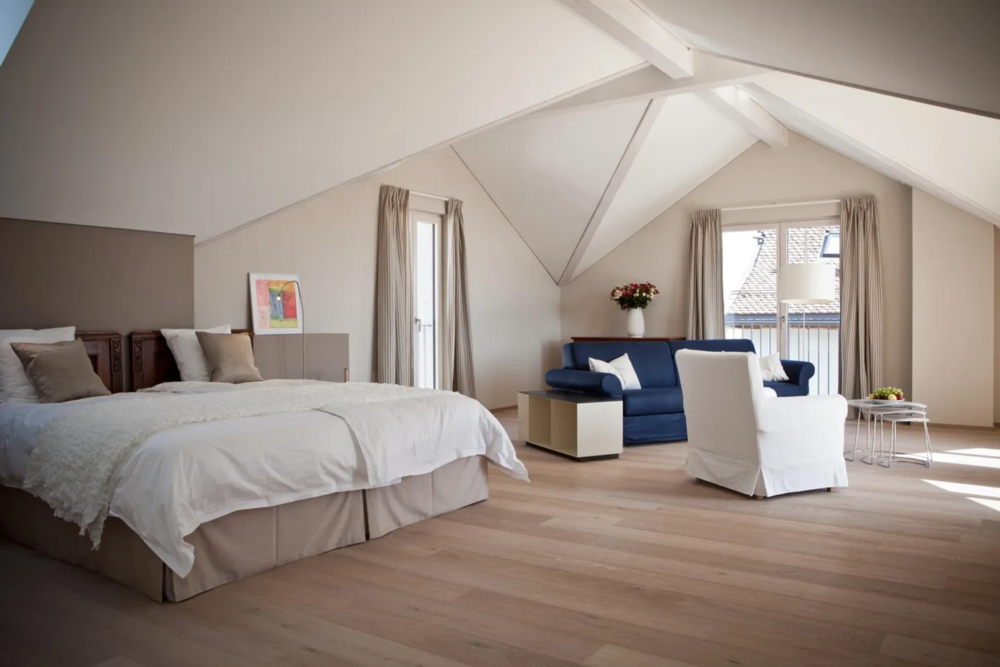 Loft meublé avec terrasse dans un bâtiment historique  à 30 min de Lausanne - Photo 4 sur 6
