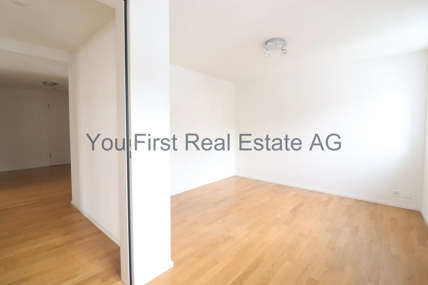 Central, stylish, professional - Photo 5 of 13