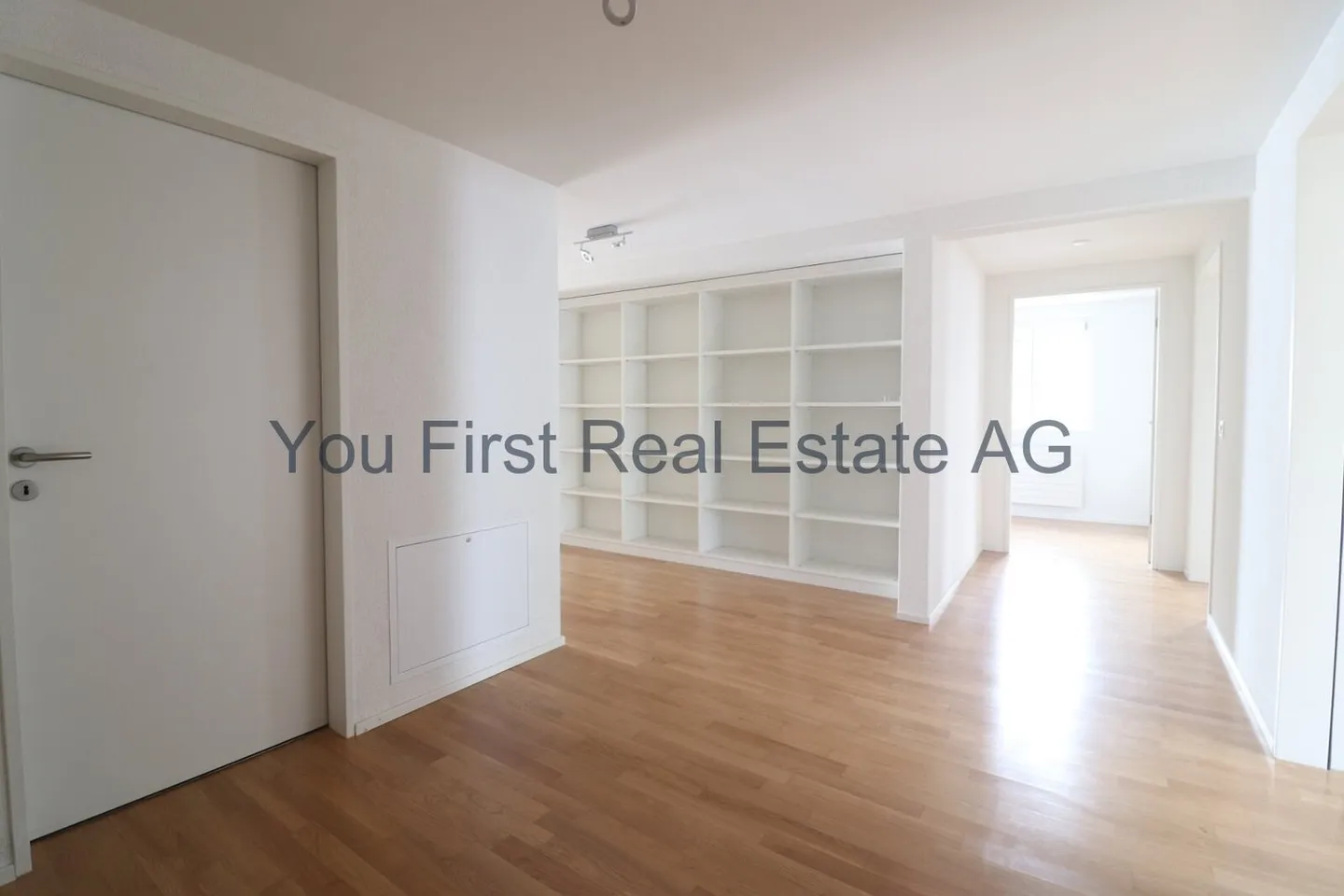 Central, stylish, professional - Photo 7 of 13