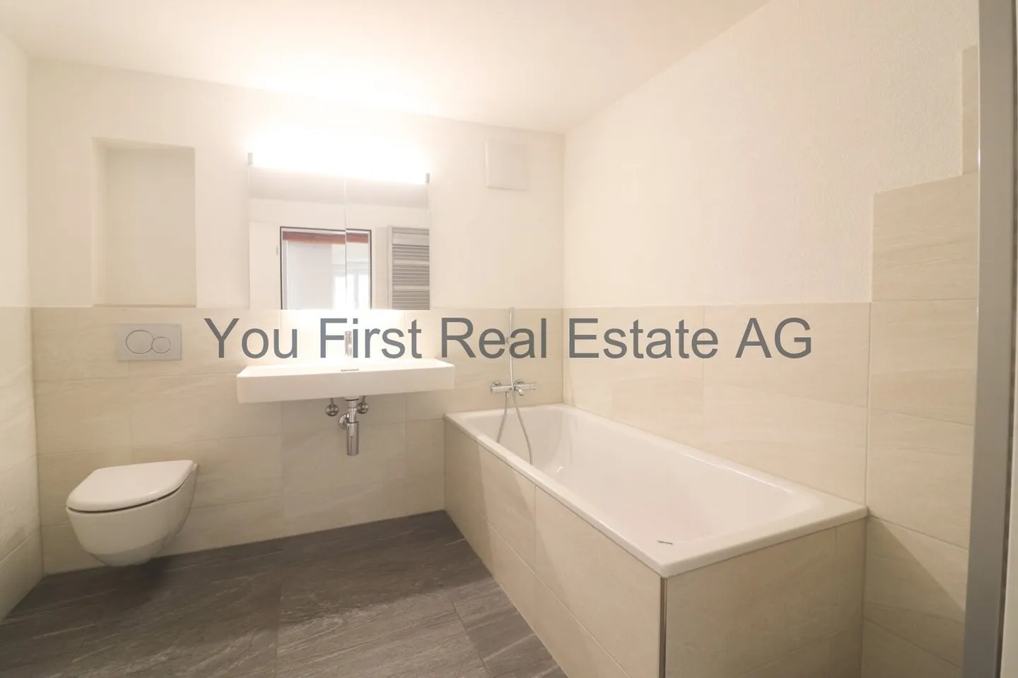 Central, stylish, professional - Photo 12 of 13