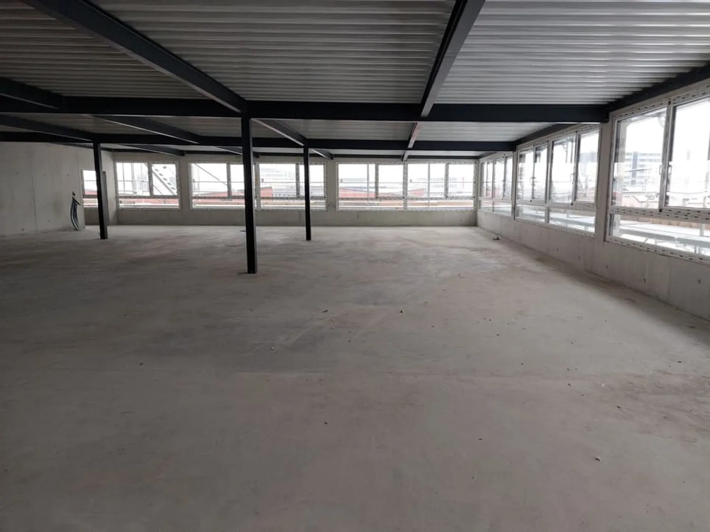 ZI CHAMPS-LOVATS, Nuovo spazio commerciale - Foto 3 di 8