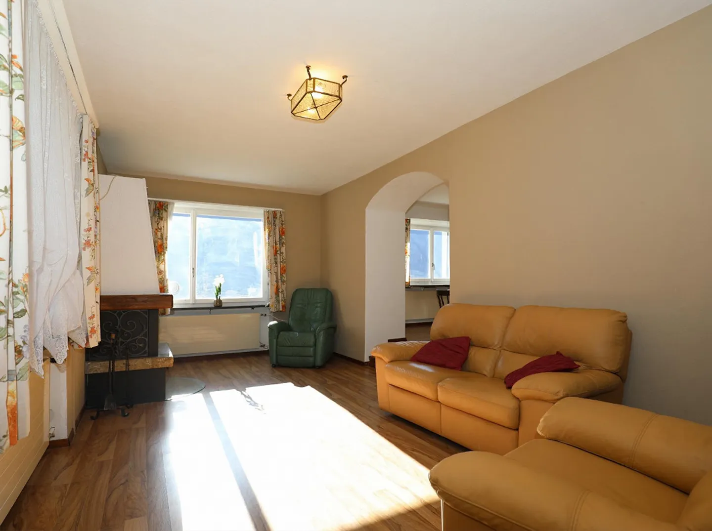 Casa unifamiliare con 2 appartamenti, studio indipendente, ampio giardino e rustico - Foto 7 di 20