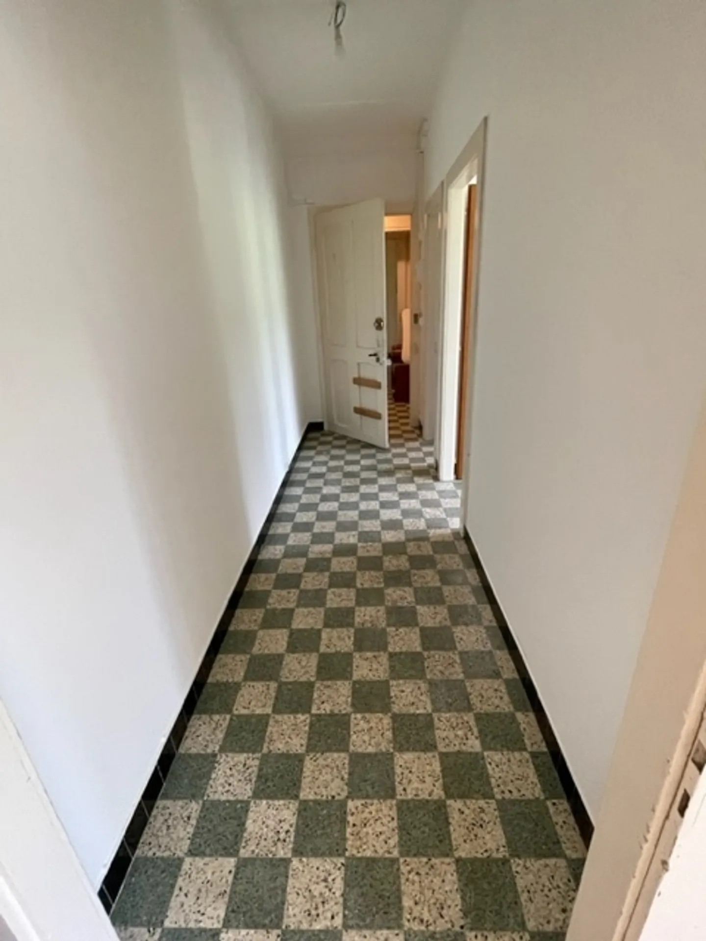 Appartamento Ristrutturato Incantevole - Foto 5 di 10