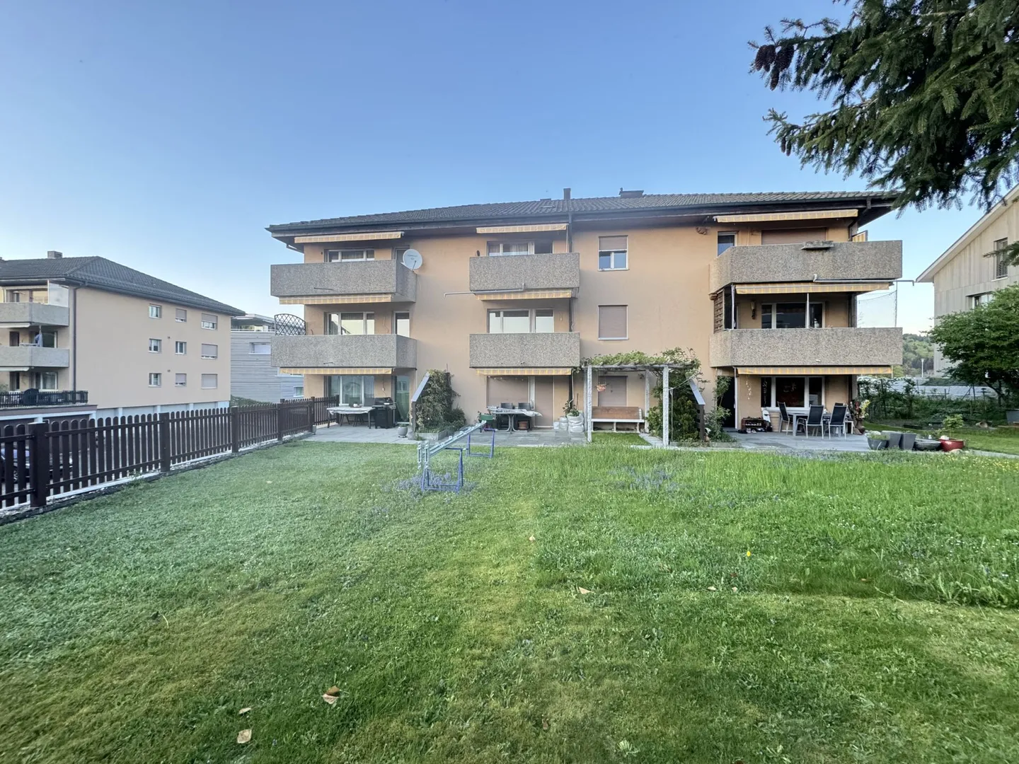 Appartement attrayant de 3,5 pièces dans un emplacement de choix - Photo 1 sur 3