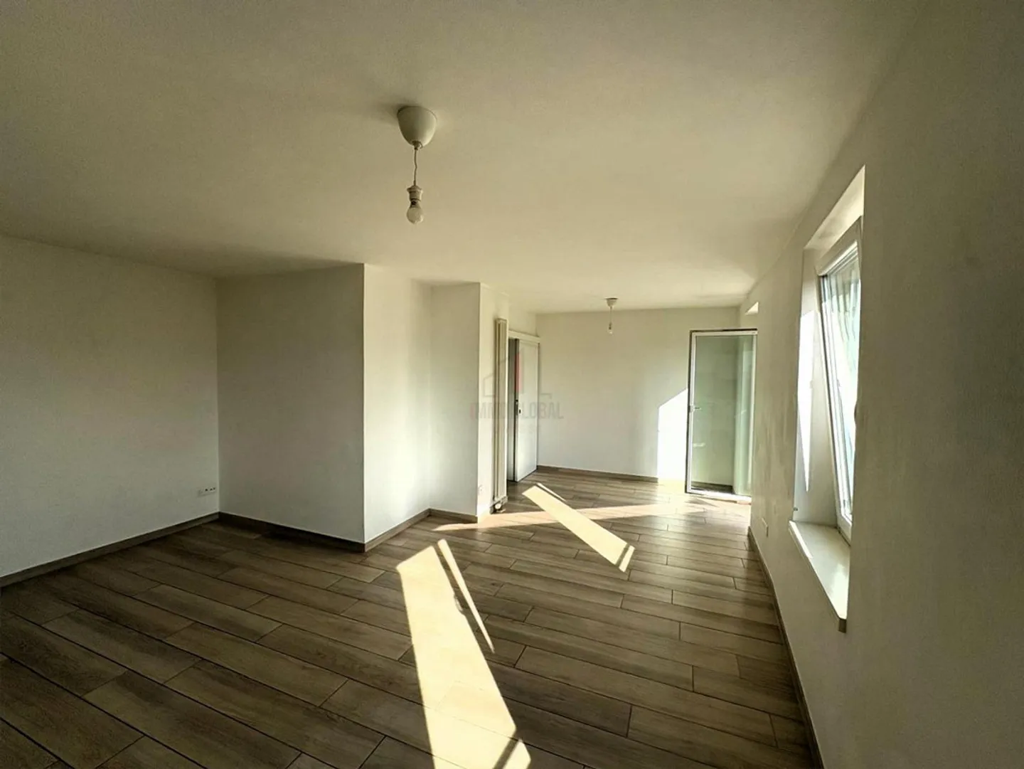 SMALL RENOVATED BUILDING WITH GUARANTEED INCOME - Photo 7 of 13