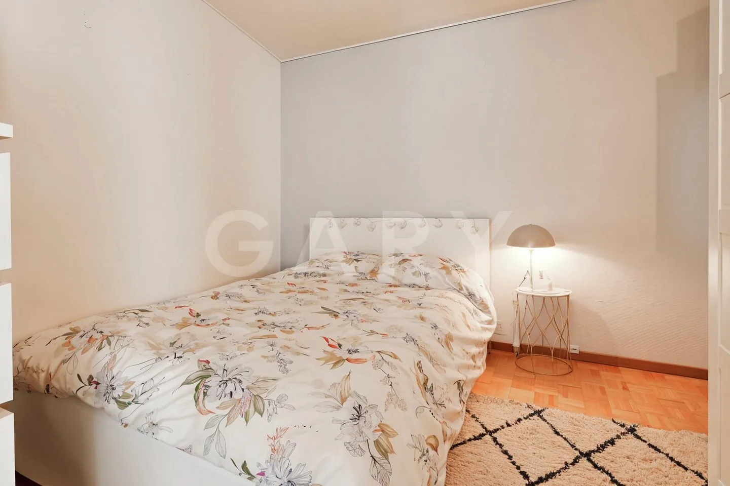 Eaux-Vives? Elegant 2-room apartment in the heart of the district - Photo 4 of 6