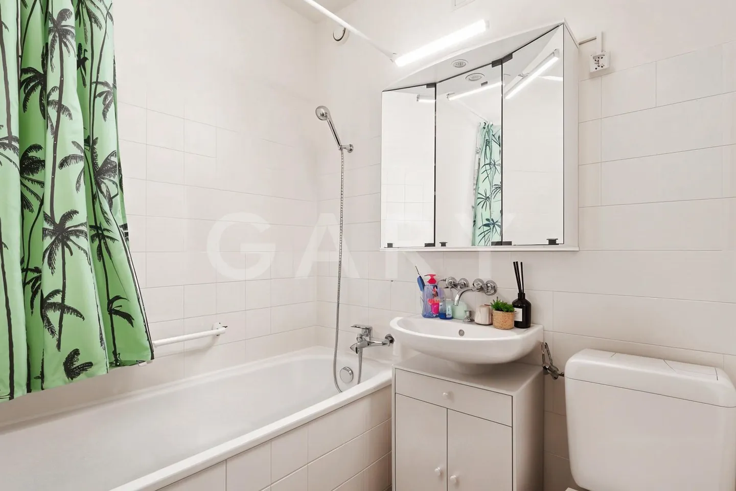 Eaux-Vives? Elegant 2-room apartment in the heart of the district - Photo 5 of 6