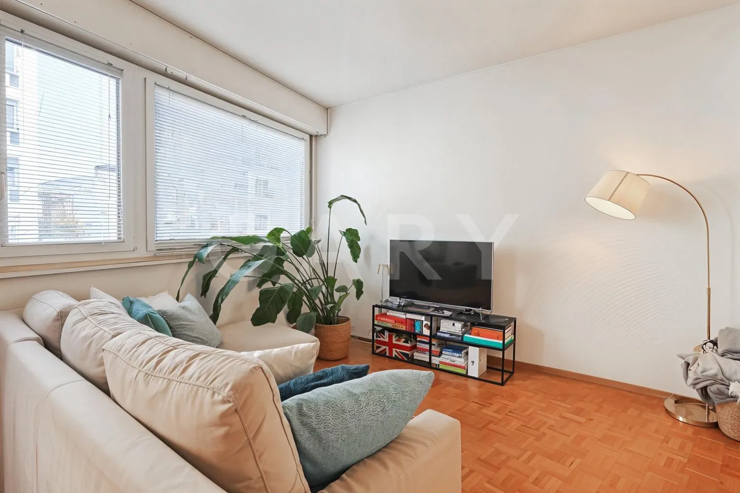 Eaux-Vives? Elegant 2-room apartment in the heart of the district - Photo 1 of 6