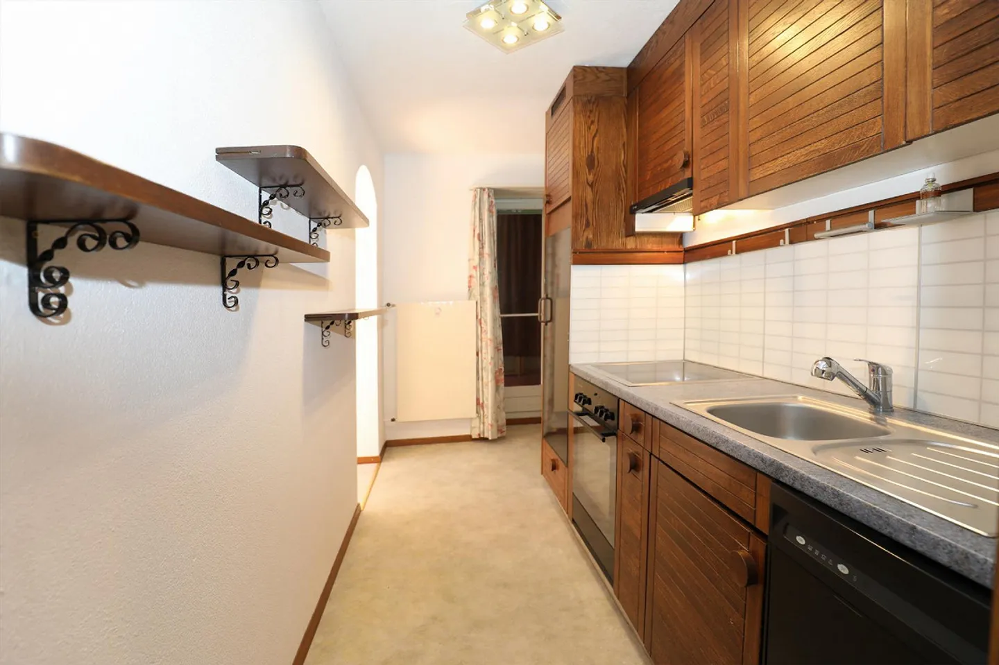 Casa unifamiliare con 2 appartamenti, studio indipendente, ampio giardino e rustico - Foto 15 di 20