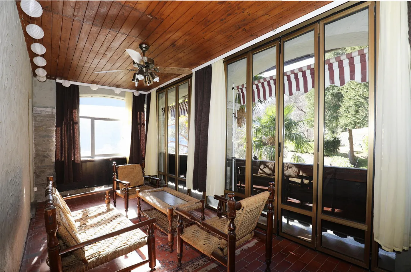 Casa unifamiliare con 2 appartamenti, studio indipendente, ampio giardino e rustico - Foto 17 di 20