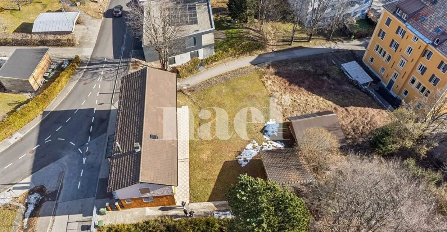 Buildable land of 1,652 m² - Photo 2 of 4