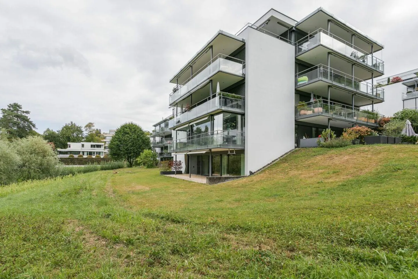 Charmante 3.5-Zimmer-Gartenwohnung mit viel Privatsphäre in der Sta... - Photo 11 of 11
