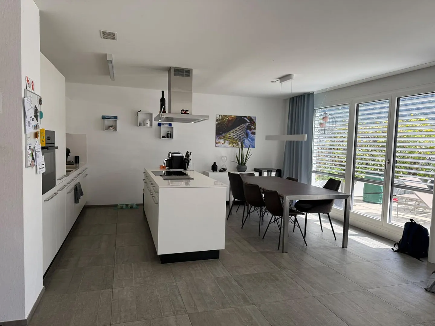 Geräumige Wohnung mit Terrasse - Foto 1 von 8