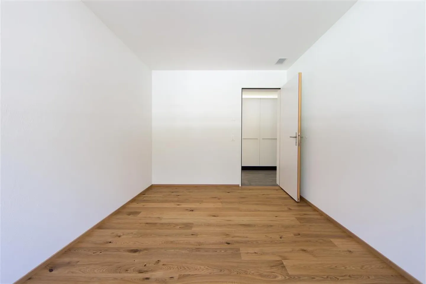 Geräumige Wohnung mit Terrasse - Foto 6 von 8