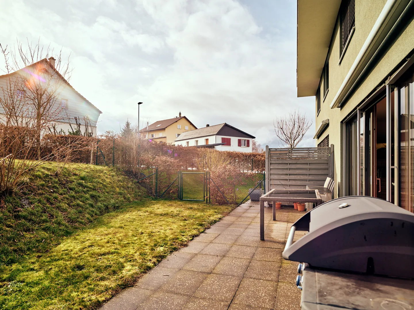 Large very bright triplex apartment with terrace and garden - Photo 9 of 12