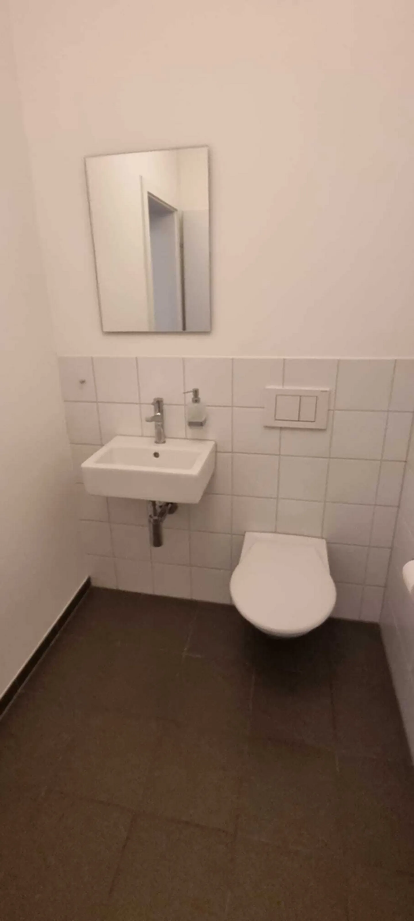 LAVORARE NEL MEZZO DEL PARCO BATA "ATELIER 33C" - MESE DI TRASLOCO REGALATO - Foto 5 di 5