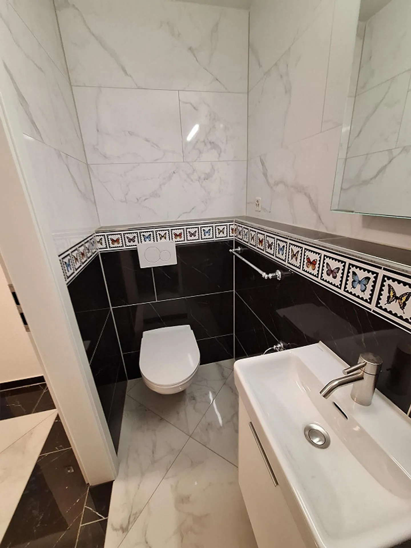 Completely renovated apartment with garden share within walking distance to the university hospital - Photo 5 of 7