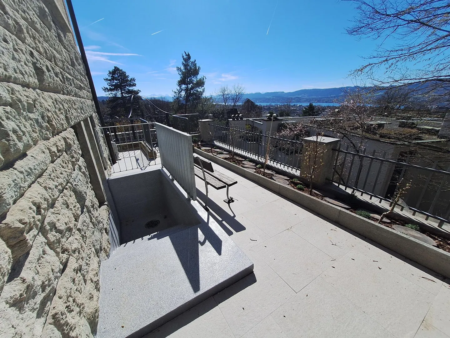 Completely renovated apartment with garden share within walking distance to the university hospital - Photo 6 of 7