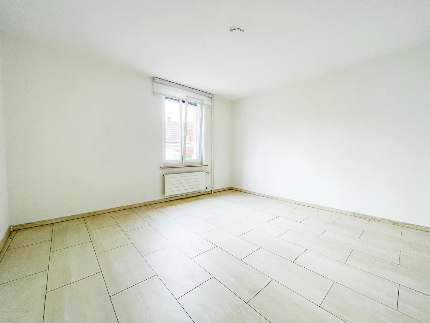 Geräumiges Zweifamilienhaus mit Potenzial - Foto 6 von 18