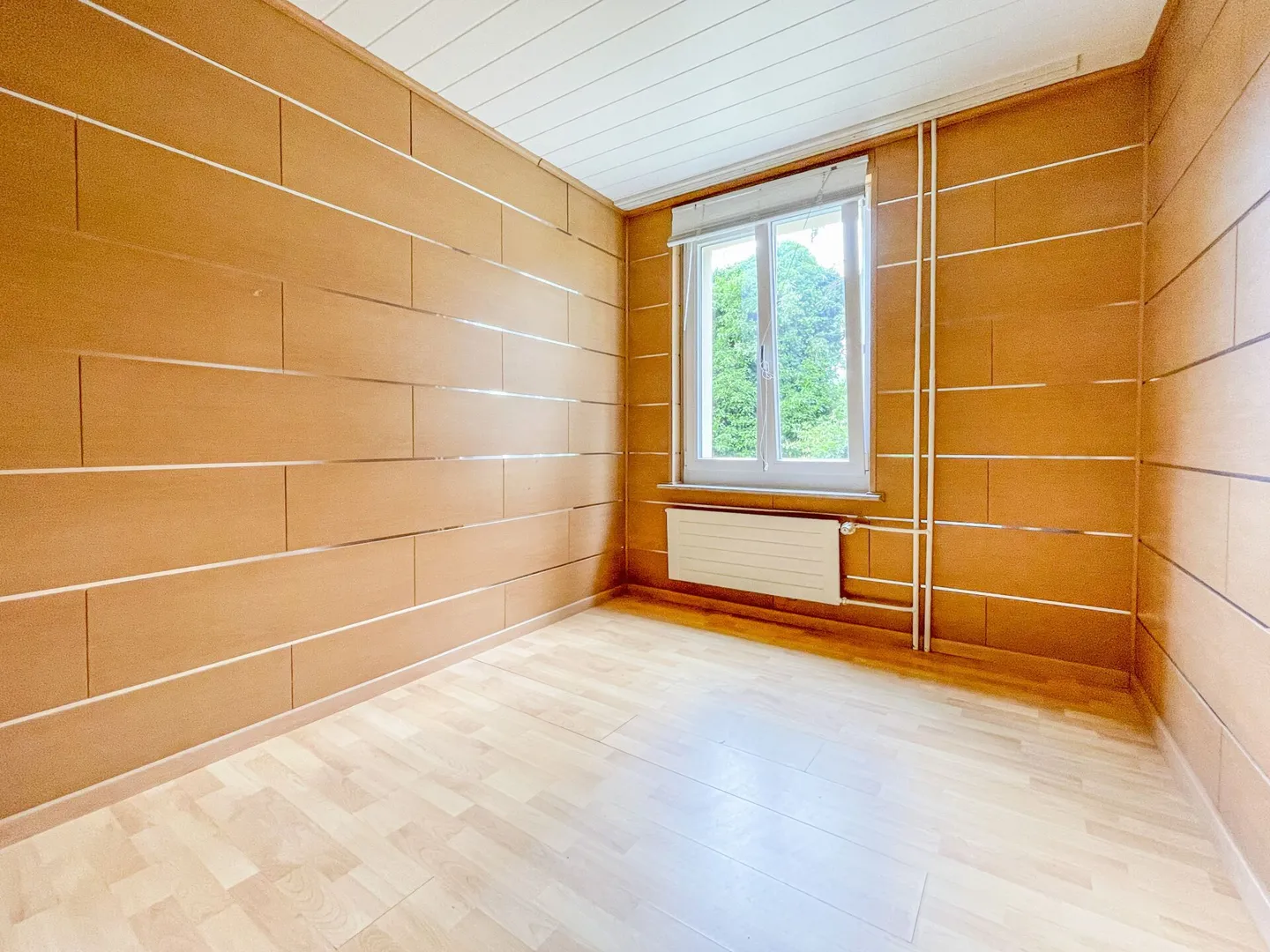 Geräumiges Zweifamilienhaus mit Potenzial - Foto 7 von 18