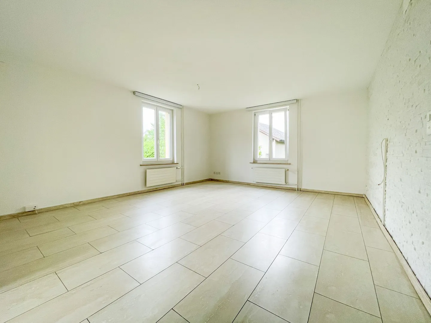 Geräumiges Zweifamilienhaus mit Potenzial - Foto 11 von 18