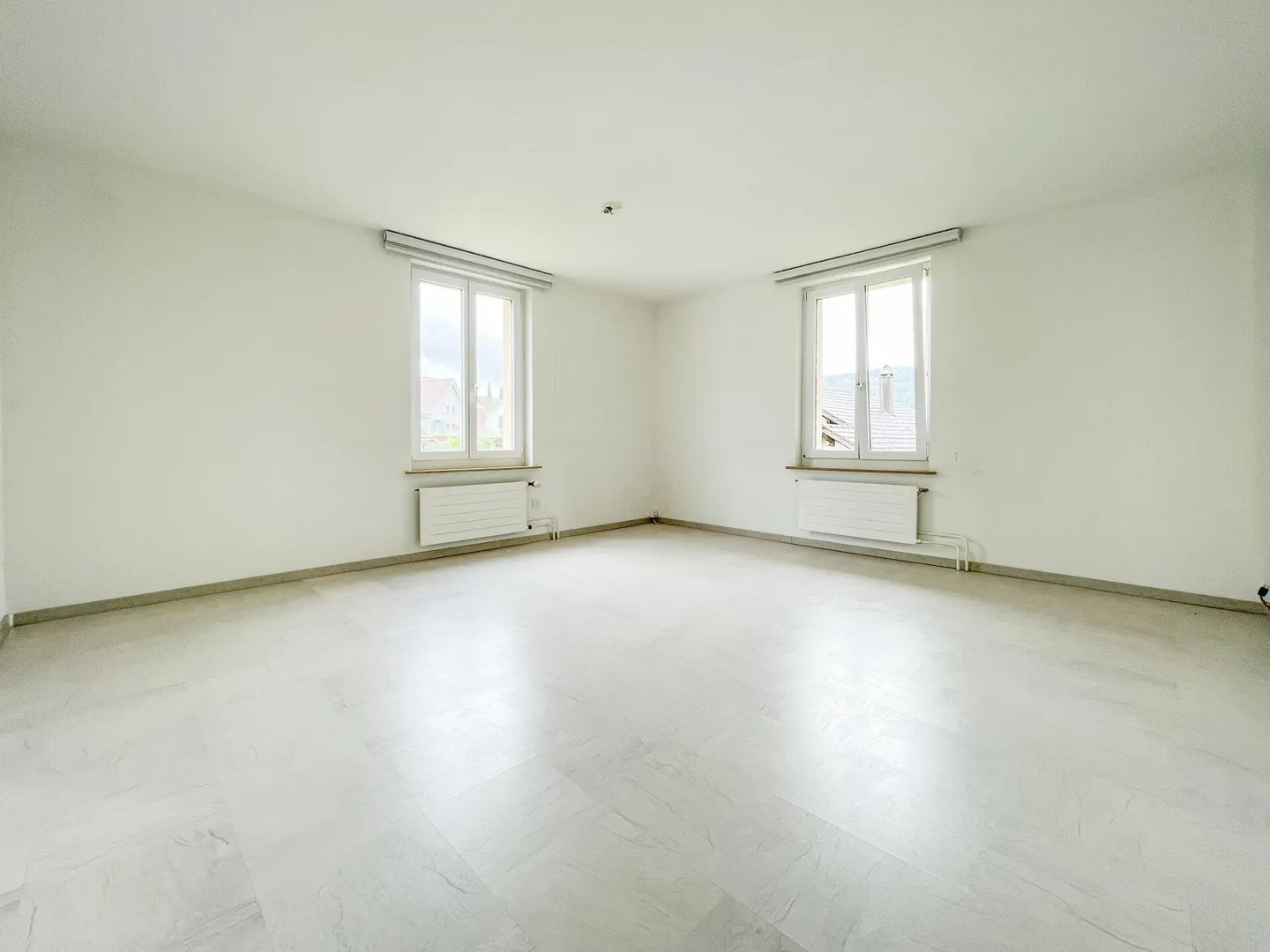 Geräumiges Zweifamilienhaus mit Potenzial - Foto 12 von 18