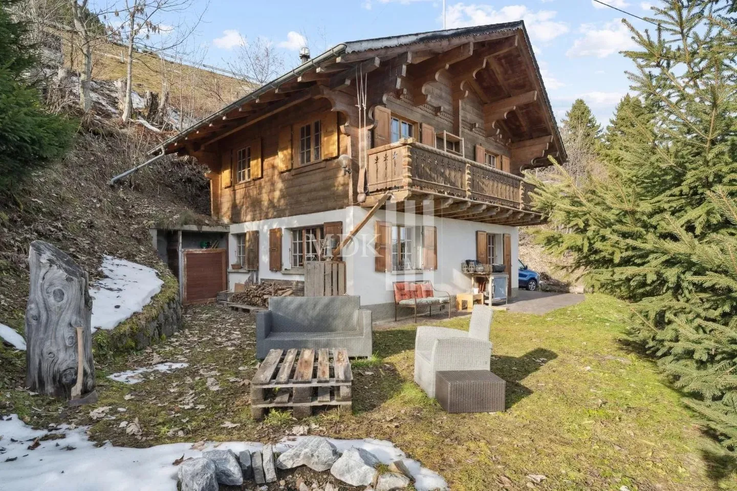 Chalet 4.5 rooms - Photo 1 of 13